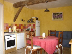 Coin cuisine Le Pigeonnier: coin cuisine